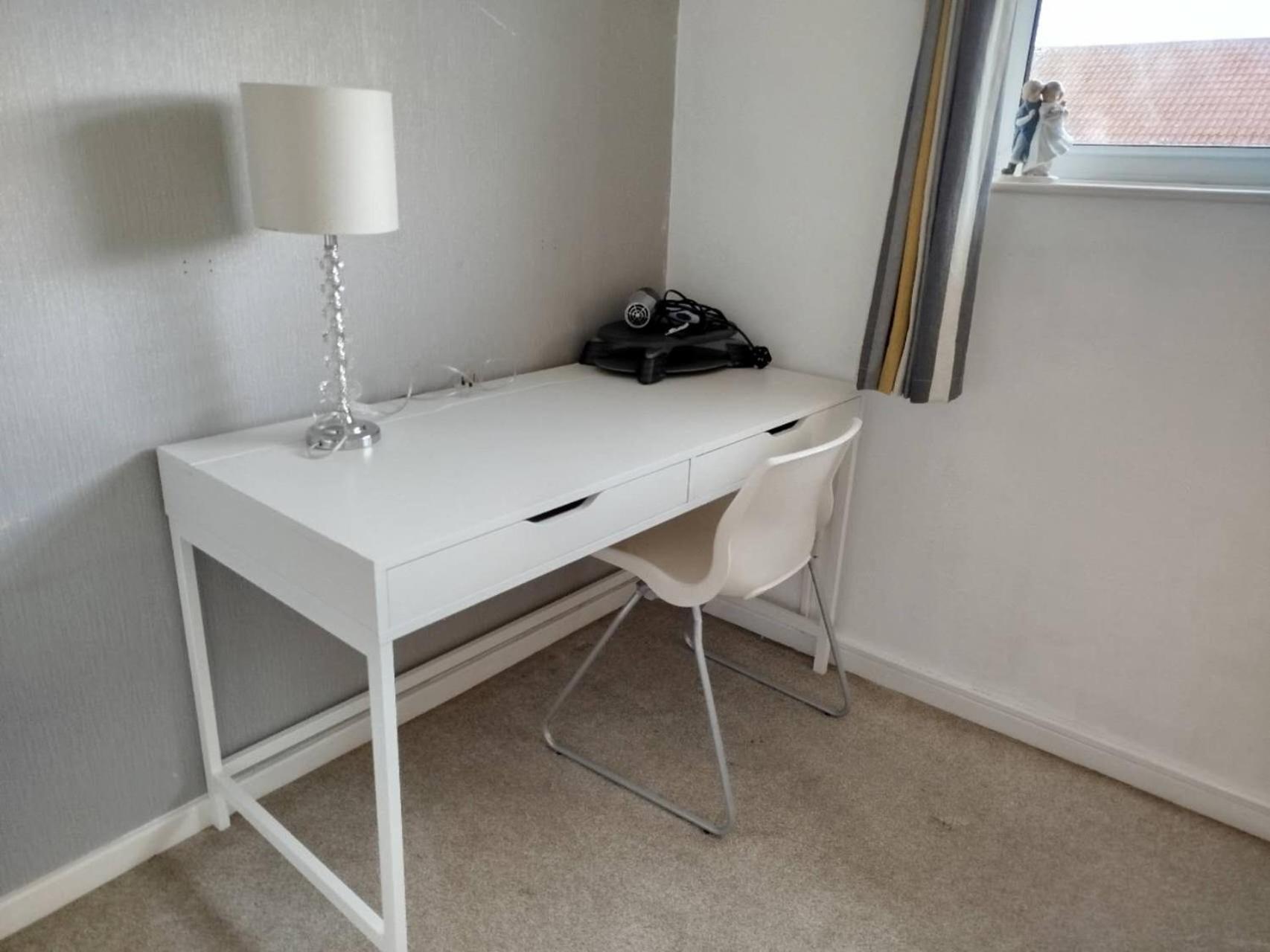 Cozy One Bedroom Holiday With Free Parking Casa de férias *